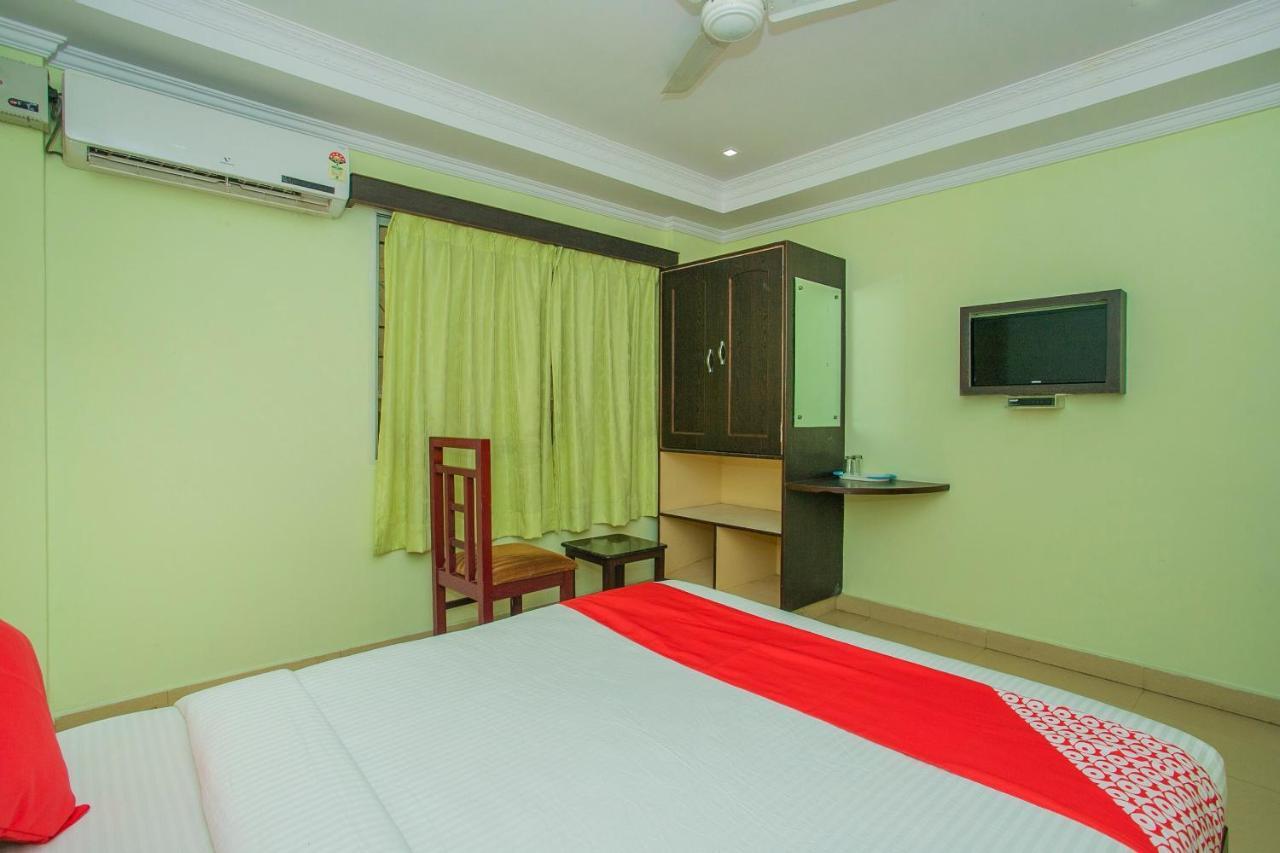 Oyo 25121 Bns Lodge Bangalore Exterior photo
