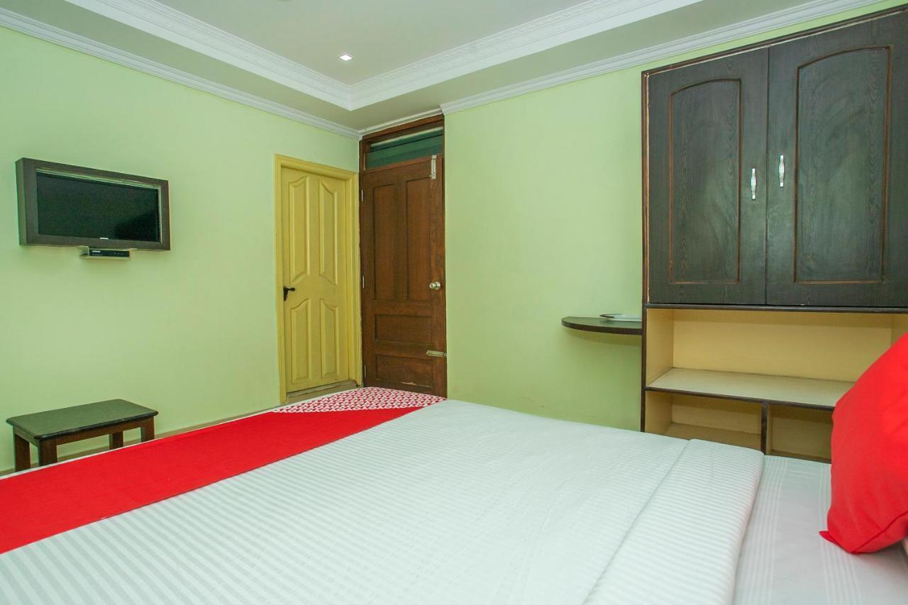 Oyo 25121 Bns Lodge Bangalore Exterior photo